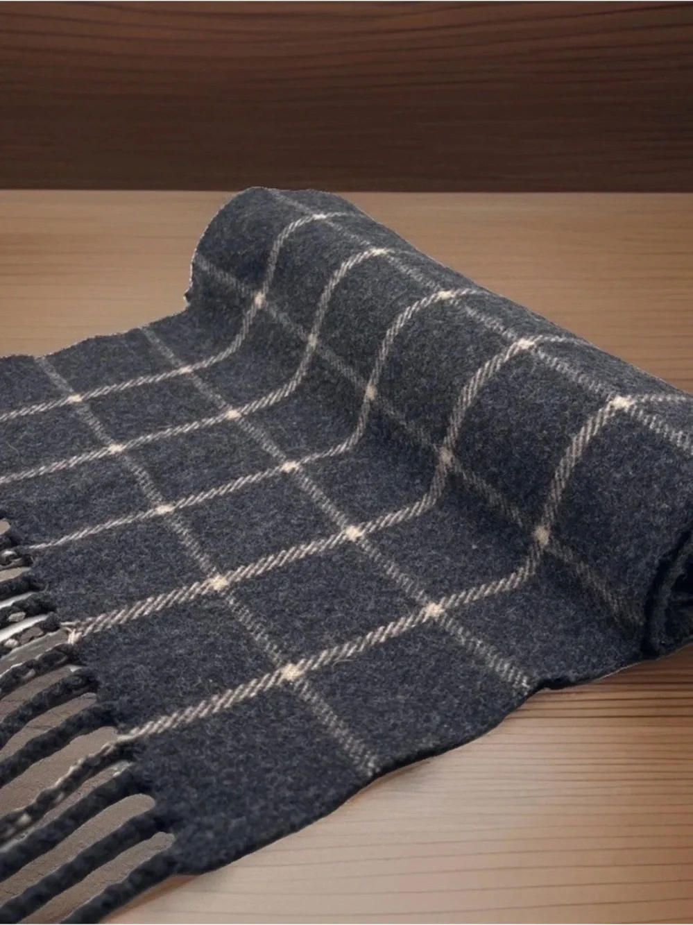 Vtg Geoffrey Beene 100% Pure Wool Scarf 52X12” Gray Plaid Fringe Made in Italy